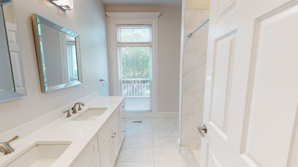 3 bed, 3 bath apartment for rent at 37 Walnut Pl Unit 1, Newtonville — photo 8 of 22