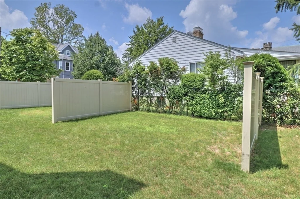 3 bed, 2 bath apartment for rent at 37 Walnut Pl Unit 3, Newton — photo 16 of 16