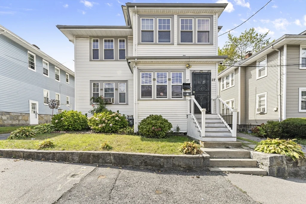 3 bed, 1 bath apartment for rent at 37 Warren Ave Unit 2, Fairmount Hill — photo 1 of 17