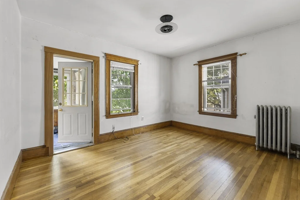 3 bed, 1 bath apartment for rent at 37 Warren Ave Unit 2, Fairmount Hill — photo 6 of 17