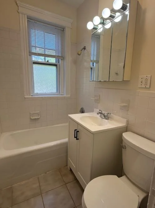 1 bed, 1 bath apartment for rent at 37 Wendell St Unit 3, Baldwin — photo 6 of 6