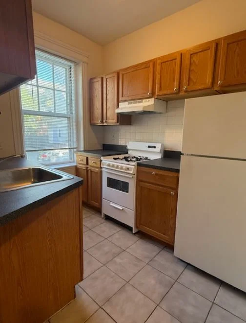 1 bed, 1 bath apartment for rent at 37 Wendell St Unit 3, Baldwin — photo 1 of 6