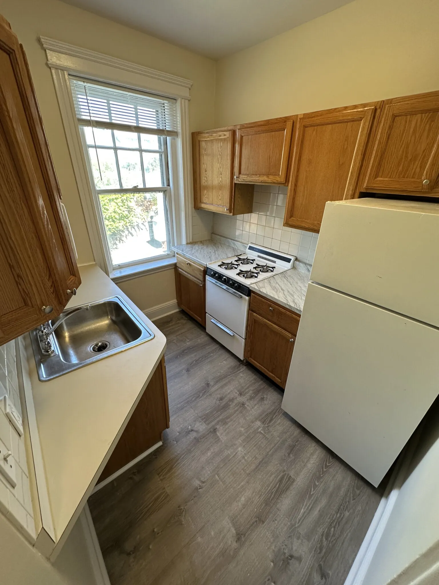 1 bed, 1 bath apartment for rent at 37 Wendell St Unit 33, Baldwin — photo 1 of 3