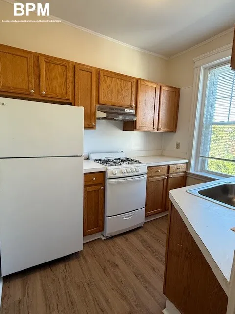 1 bed, 1 bath apartment for rent at 37 Wendell St Unit 4, Baldwin
