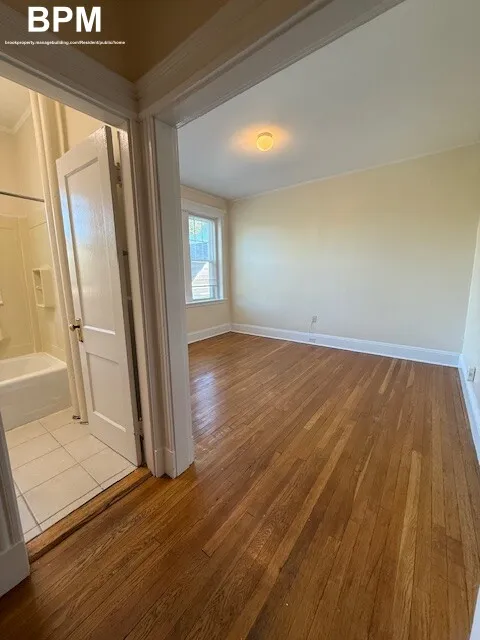 1 bed, 1 bath apartment for rent at 37 Wendell St Unit 4, Baldwin — photo 3 of 5