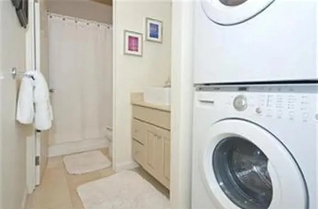2 bed, 1 bath apartment for rent at 37 West Newton Unit 6, South End — photo 9 of 11
