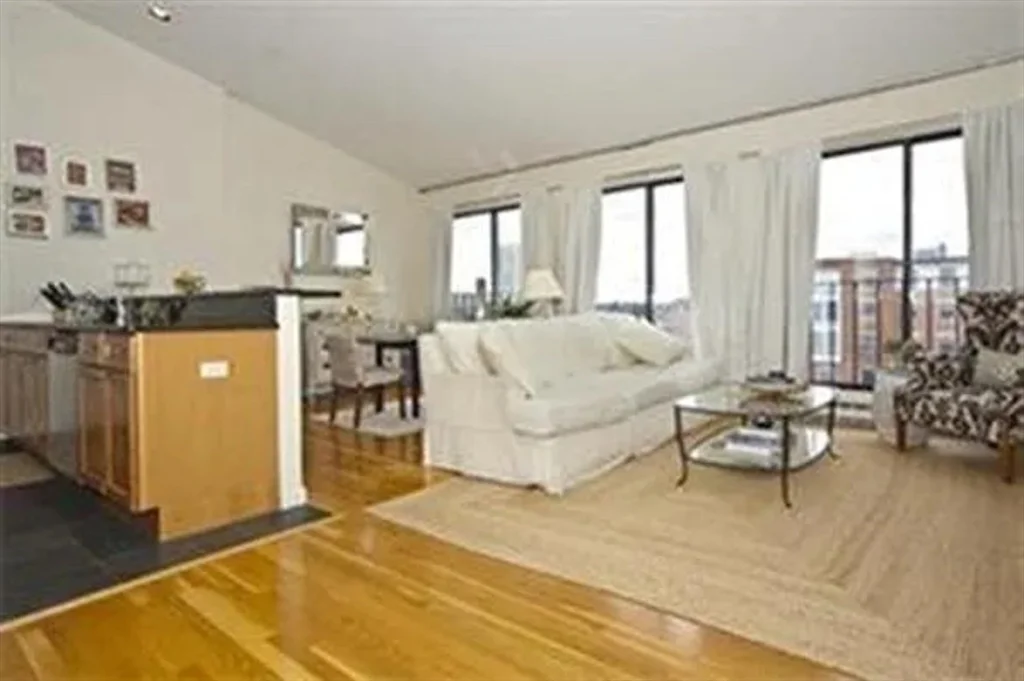 2 bed, 1 bath apartment for rent at 37 West Newton Unit 6, South End — photo 2 of 11