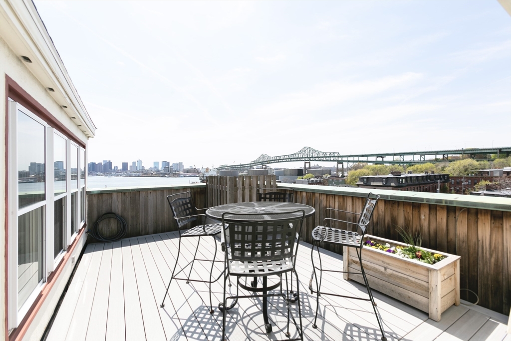 1 bed, 1 bath apartment for rent at 37 Winnisimmet St Unit 7, Chelsea