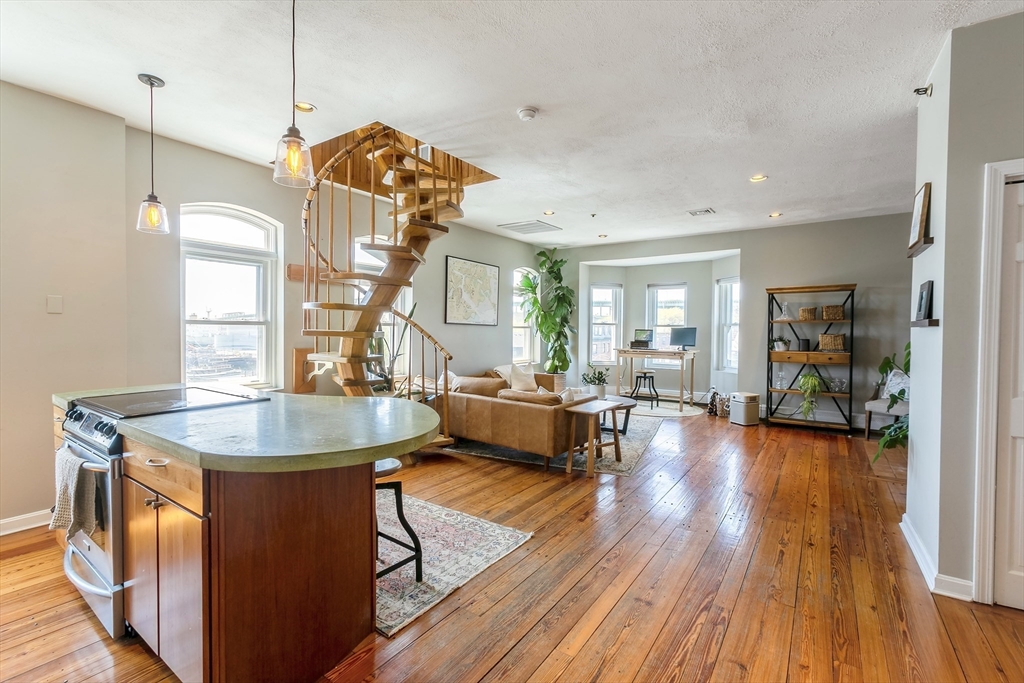 1 bed, 1 bath apartment for rent at 37 Winnisimmet St Unit 7, Chelsea — photo 3 of 30