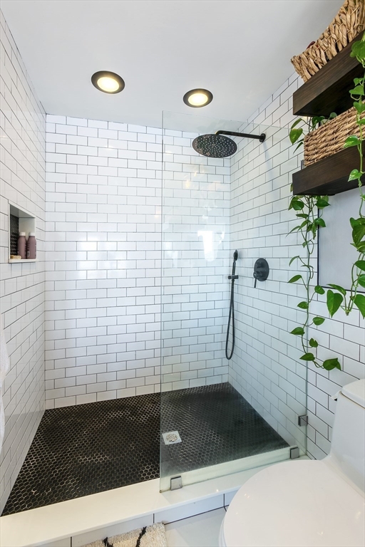 1 bed, 1 bath apartment for rent at 37 Winnisimmet St Unit 7, Chelsea — photo 20 of 30