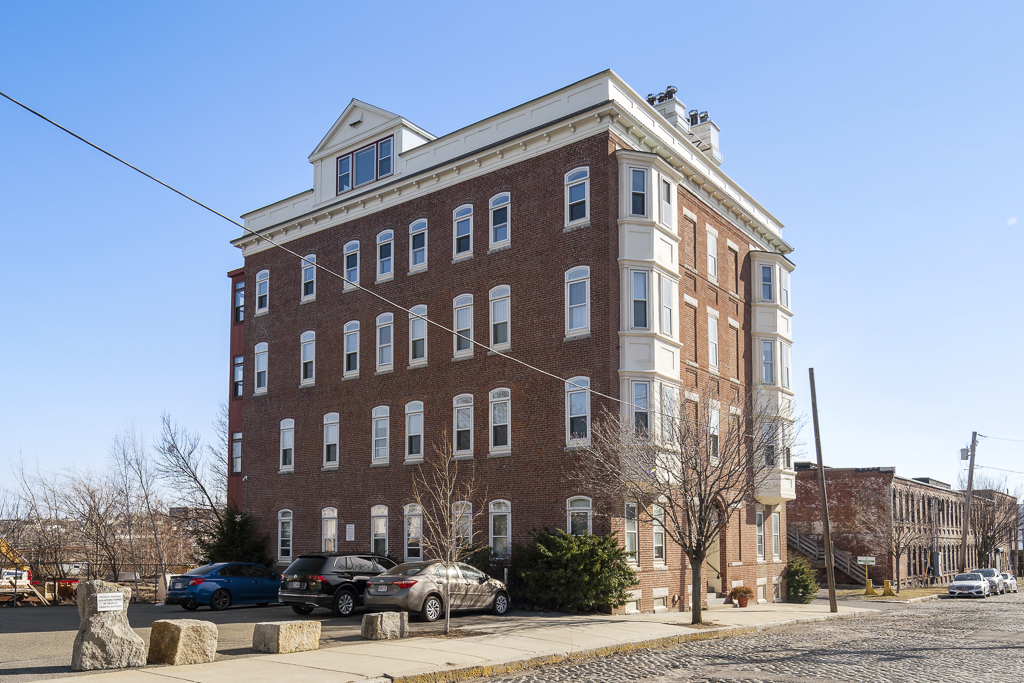 2 bed, 2 bath apartment for rent at 37 Winnisimmet St Unit 8, Chelsea — photo 19 of 19