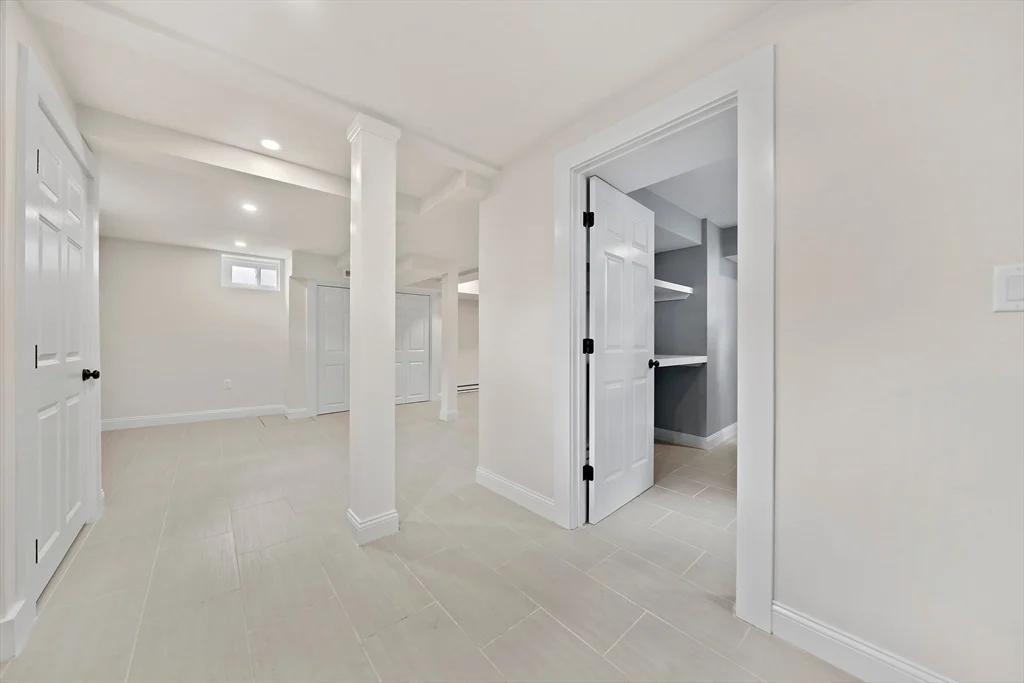 5 bed, 2 bath apartment for rent at 37 Wolcott Rd, Brookline — photo 29 of 40