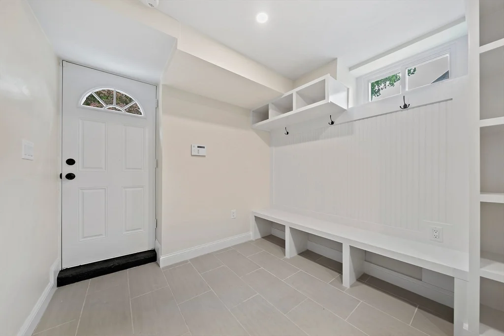 5 bed, 2 bath apartment for rent at 37 Wolcott Rd, Brookline — photo 28 of 40