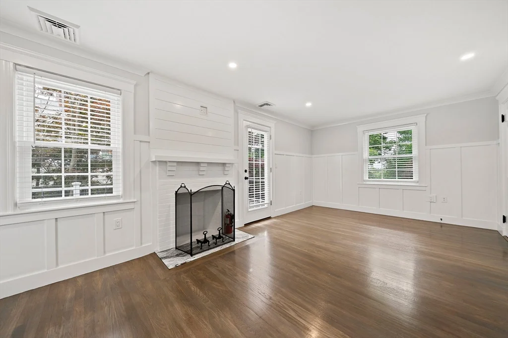 5 bed, 2 bath apartment for rent at 37 Wolcott Rd, Brookline — photo 17 of 40