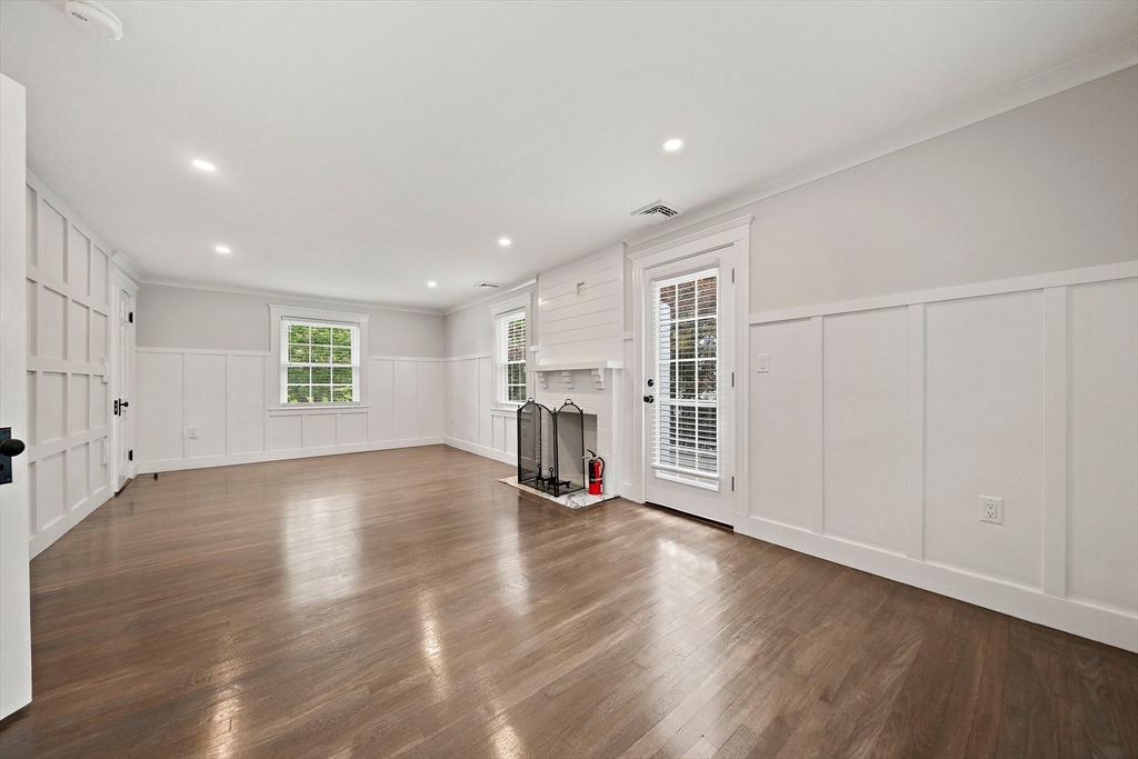 5 bed, 2 bath apartment for rent at 37 Wolcott Rd Unit 37, Chestnut Hill — photo 15 of 40