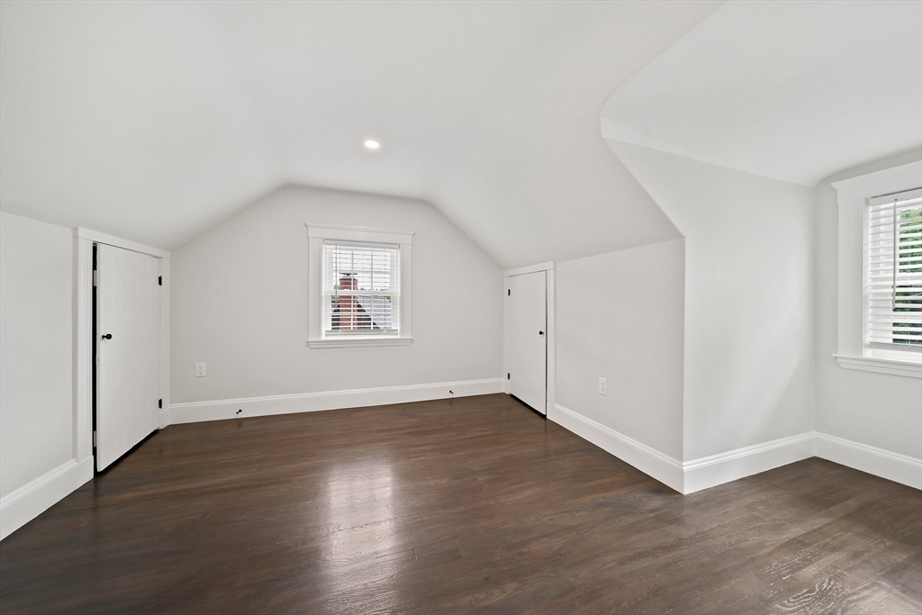 5 bed, 2 bath apartment for rent at 37 Wolcott Rd Unit 37, Chestnut Hill — photo 24 of 40
