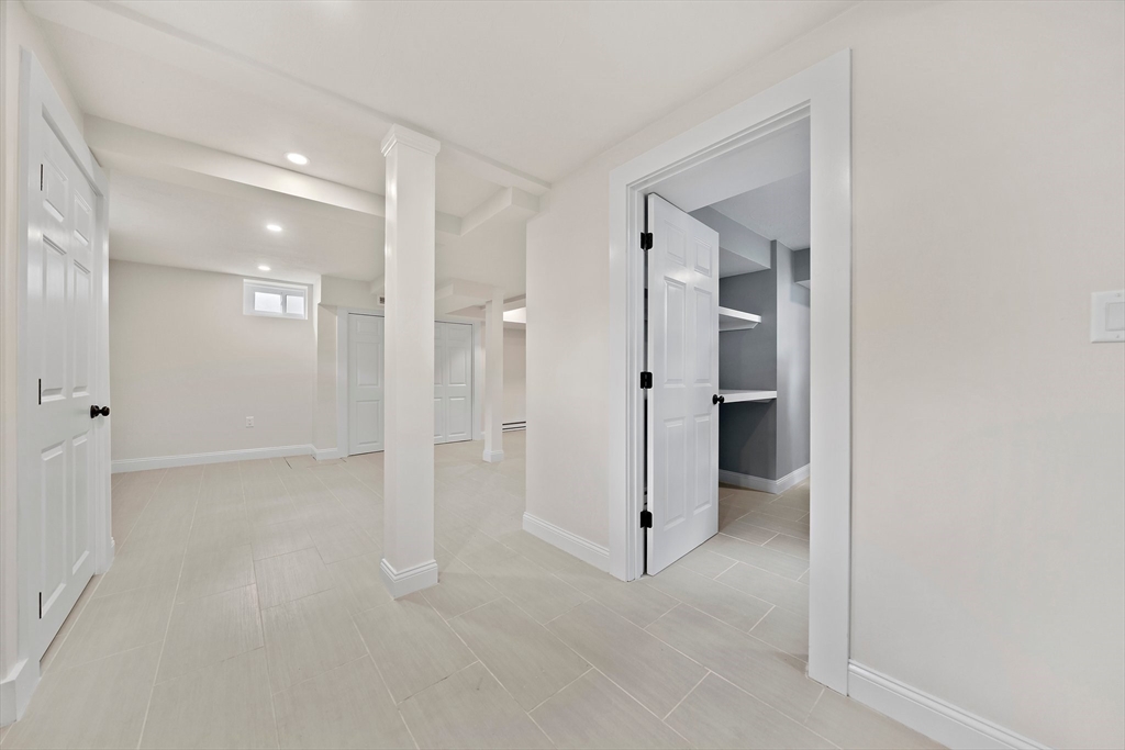 5 bed, 2 bath apartment for rent at 37 Wolcott Rd Unit 37, Chestnut Hill — photo 30 of 40