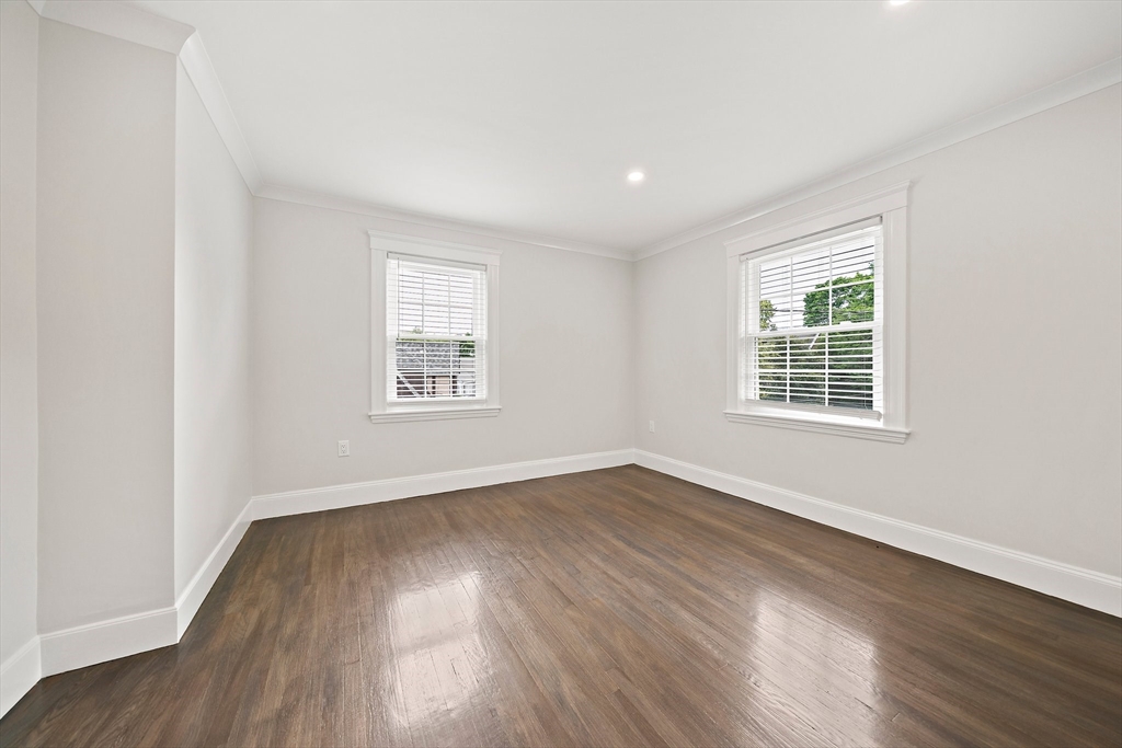 5 bed, 2 bath apartment for rent at 37 Wolcott Rd Unit 37, Chestnut Hill — photo 19 of 40