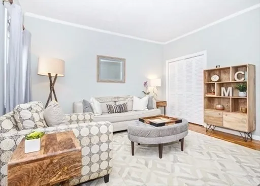 1 bed, 1 bath apartment for rent at 370 Bunker Hill St Unit 4, Charlestown — photo 4 of 9