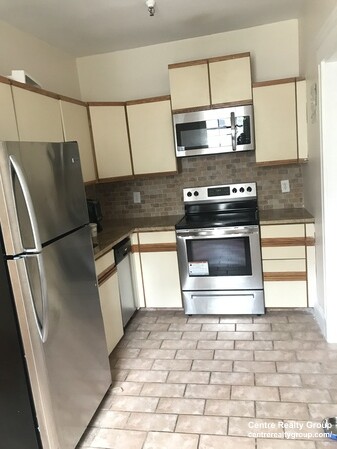 1 bed, 1 bath apartment for rent at 370 Chestnut Hill Ave Unit 24, Brighton — photo 2 of 4