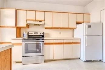 2 bed, 1 bath apartment for rent at 370 Chestnut Hill Ave Unit 45, Brighton — photo 5 of 9