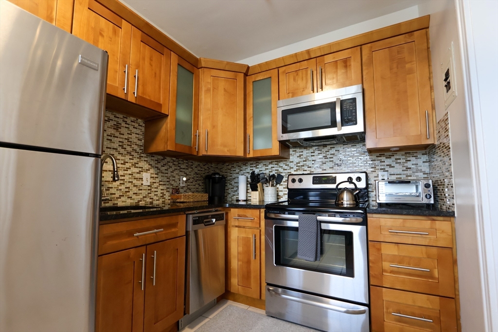 1 bed, 1 bath apartment for rent at 370 Chestnut Hill Ave Unit 54, Brighton — photo 1 of 17