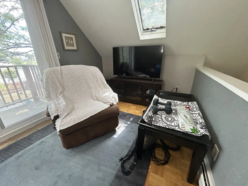 2 bed, 1 bath apartment for rent at 370 Main St Unit 2, Winthrop — photo 5 of 26