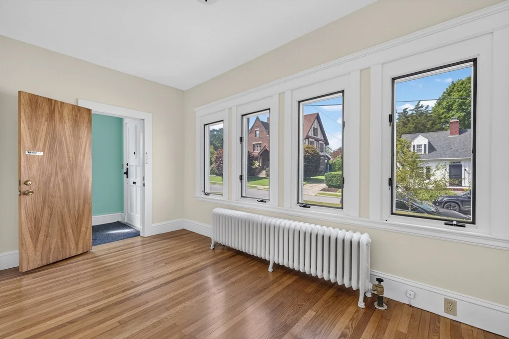 2 bed, 1 bath apartment for rent at 370 Maple St Unit 1, New Bedford — photo 7 of 20