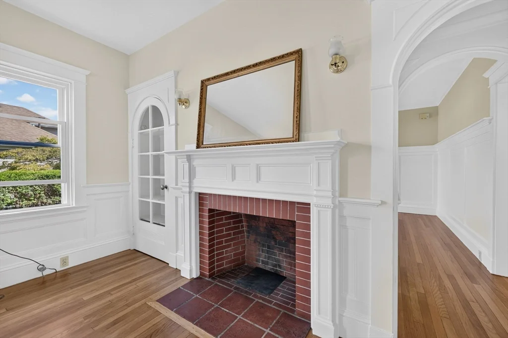 2 bed, 1 bath apartment for rent at 370 Maple St Unit 1, New Bedford — photo 9 of 20