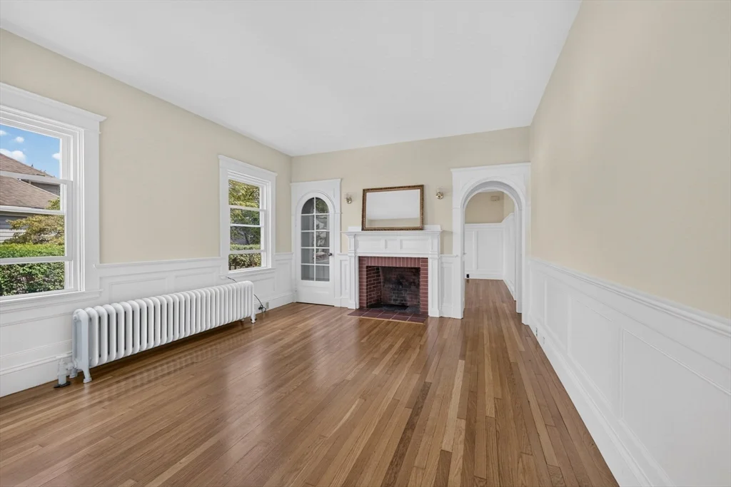 2 bed, 1 bath apartment for rent at 370 Maple St Unit 1, New Bedford — photo 8 of 20