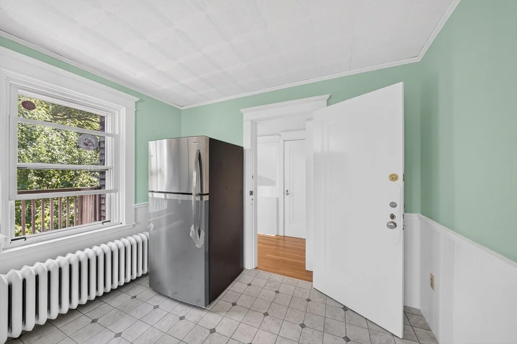 2 bed, 1 bath apartment for rent at 370 Maple St Unit 2, New Bedford — photo 10 of 18