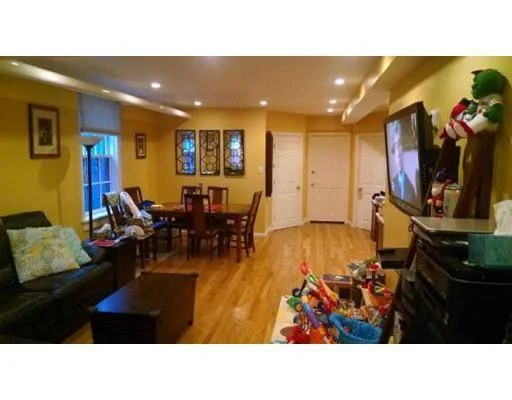 2 bed, 1 bath apartment for rent at 370 Marlborough St Unit 2, Back Bay — photo 2 of 10