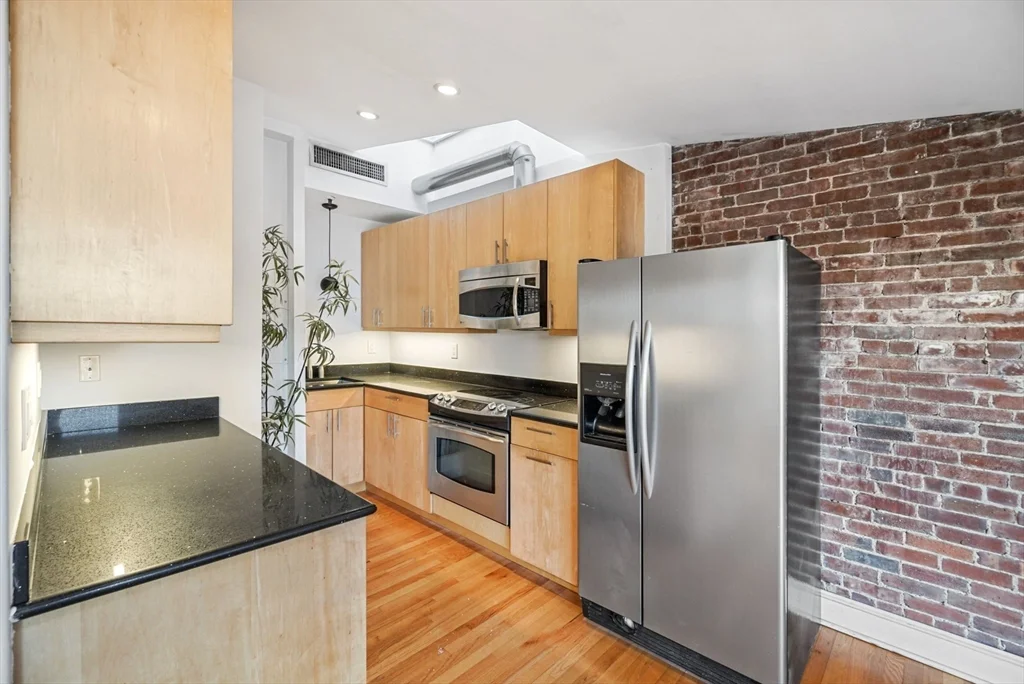 2 bed, 1 bath apartment for rent at 370 Marlborough St Unit 7, Back Bay — photo 11 of 31