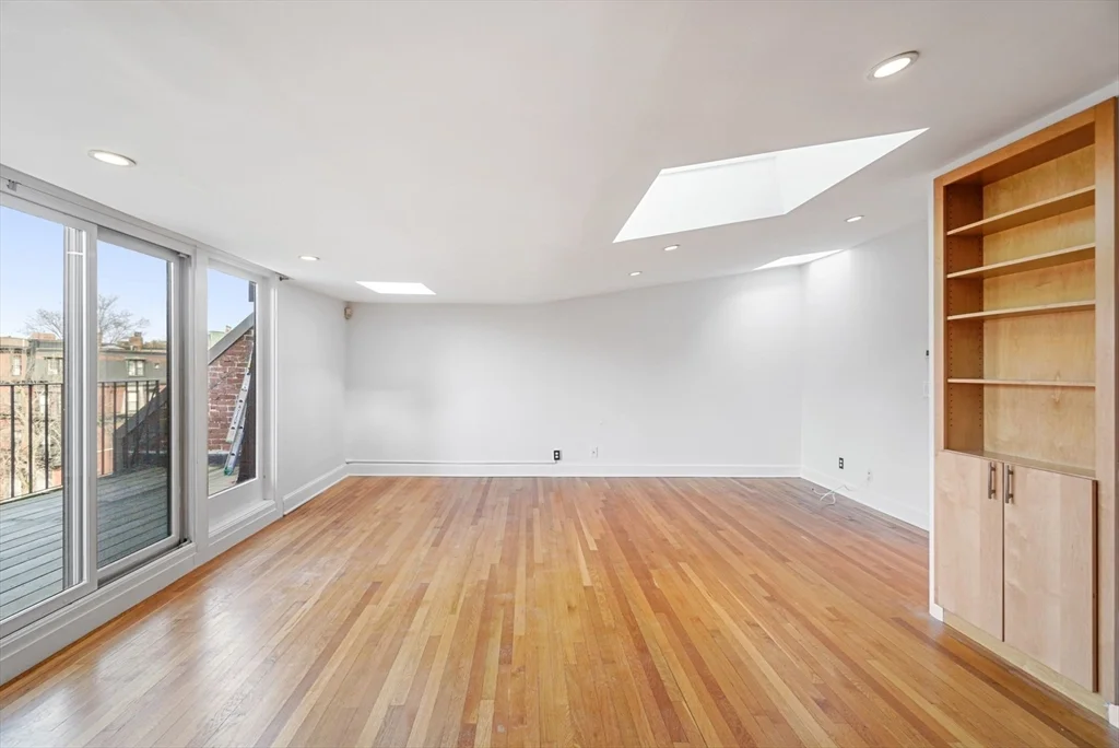2 bed, 1 bath apartment for rent at 370 Marlborough St Unit 7, Back Bay — photo 4 of 31