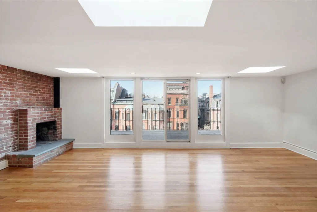 2 bed, 1 bath apartment for rent at 370 Marlborough St Unit 7, Back Bay — photo 2 of 31