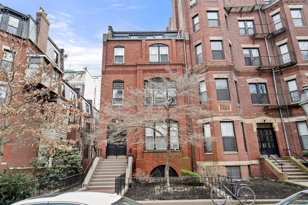 2 bed, 1 bath apartment for rent at 370 Marlborough St Unit 7, Back Bay — photo 29 of 31