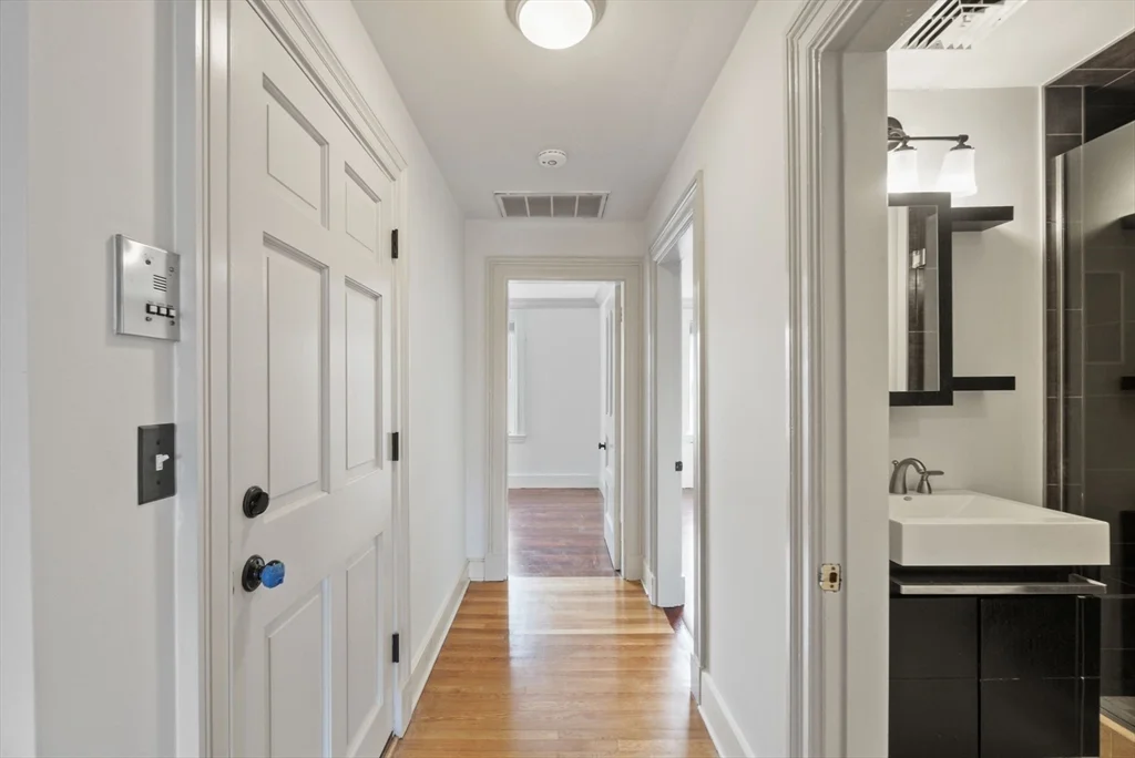 2 bed, 1 bath apartment for rent at 370 Marlborough St Unit 7, Back Bay — photo 14 of 31