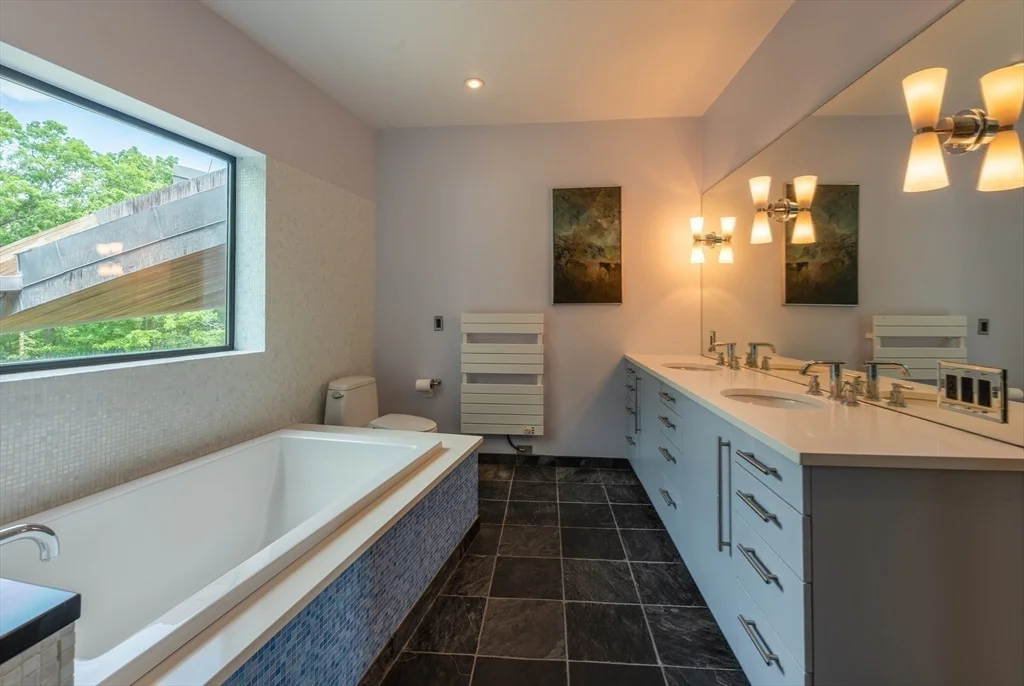 5 bed, 4+ bath apartment for rent at 370 Summer St, Kettle Cove Village — photo 26 of 39