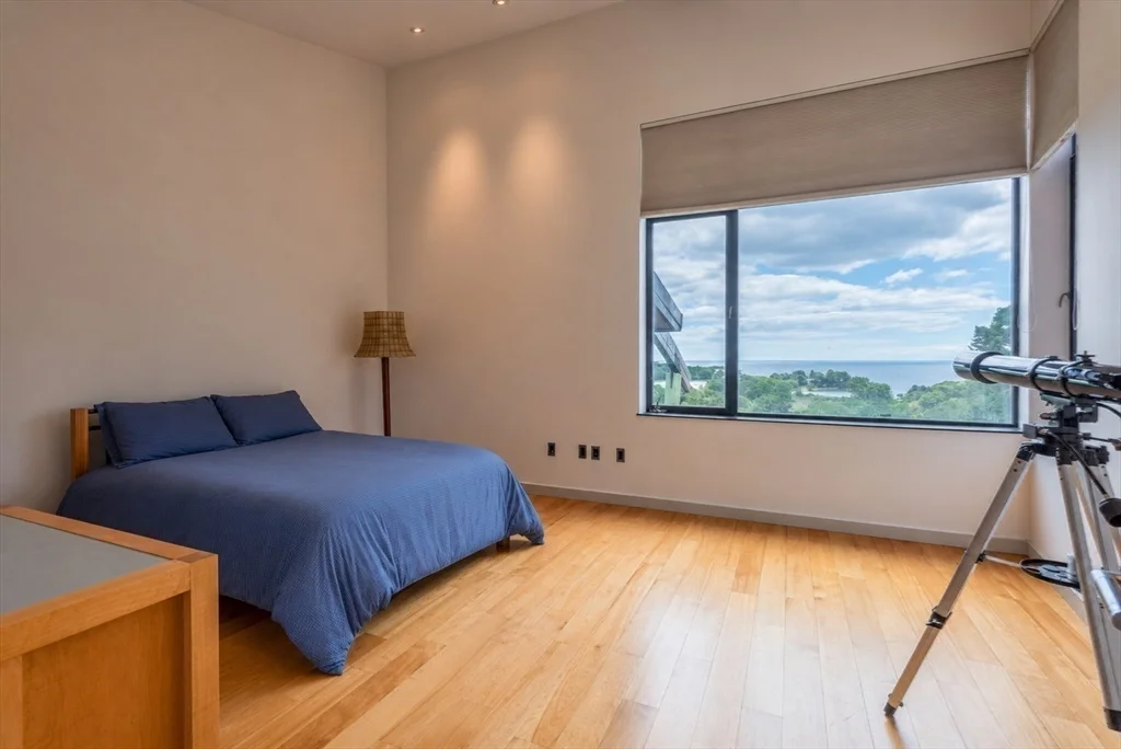 5 bed, 4+ bath apartment for rent at 370 Summer St, Kettle Cove Village — photo 25 of 39