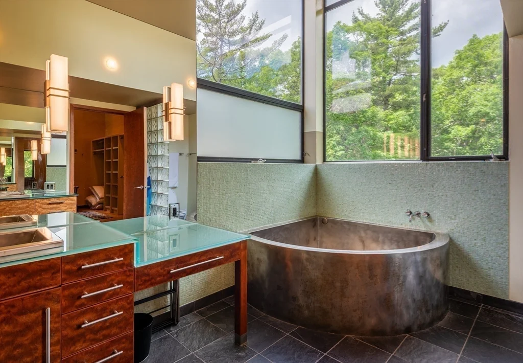 5 bed, 4+ bath apartment for rent at 370 Summer St, Kettle Cove Village — photo 22 of 39