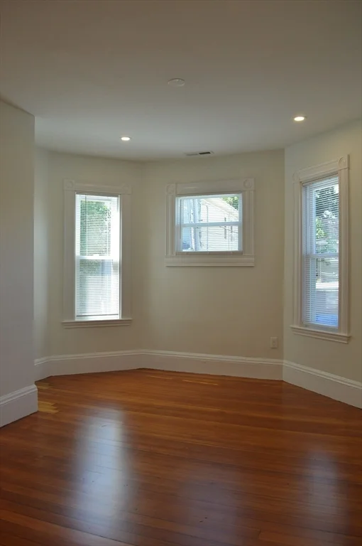 4 bed, 2 bath apartment for rent at 370A Centre St Unit 3, Jamaica Plain — photo 10 of 10