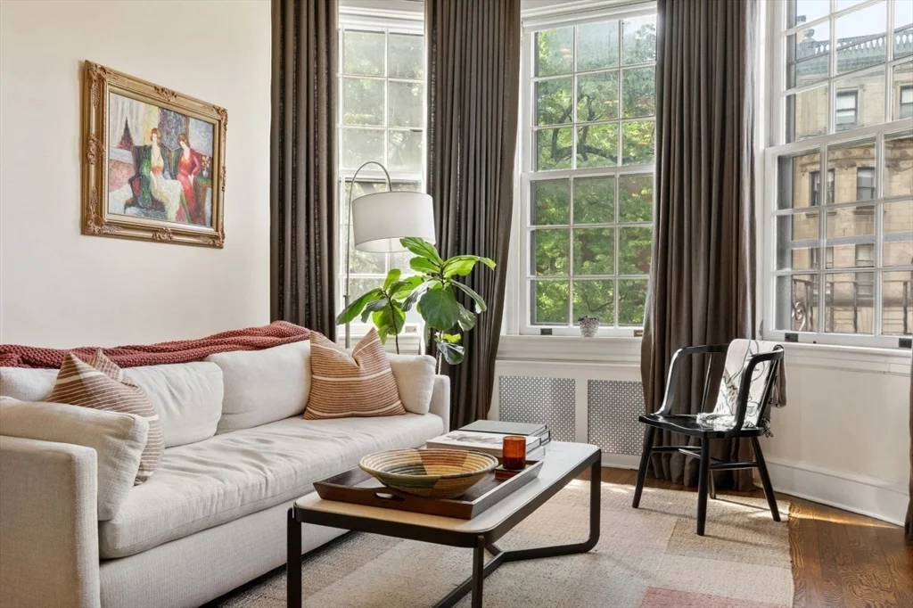 1 bed, 1 bath apartment for rent at 371 Beacon St Unit 5, Back Bay — photo 4 of 21