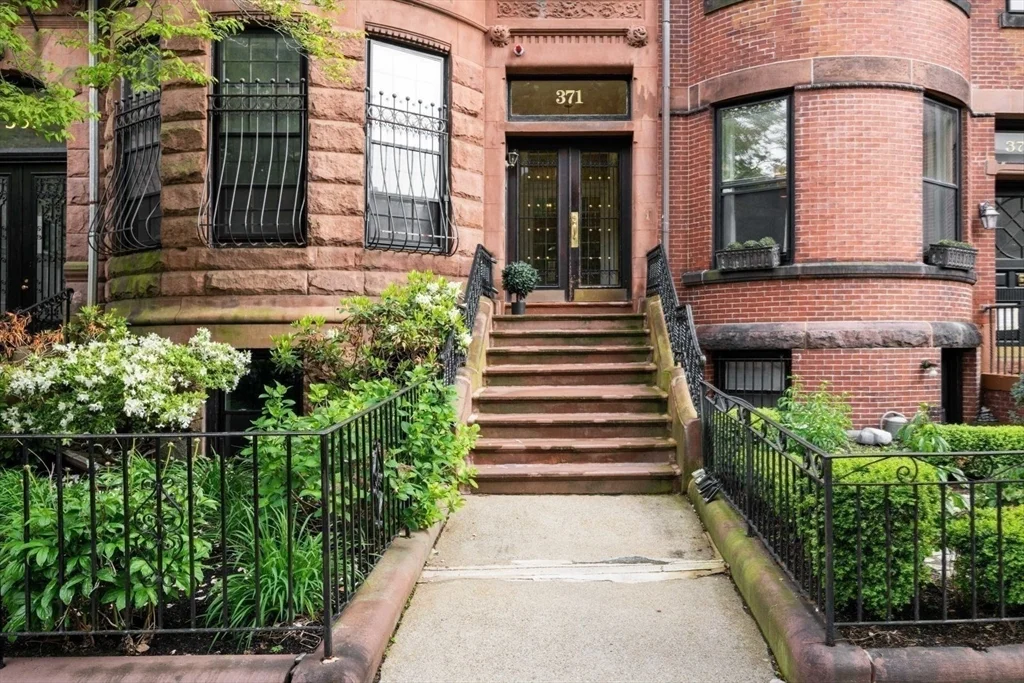1 bed, 1 bath apartment for rent at 371 Beacon St Unit 5, Back Bay — photo 19 of 21