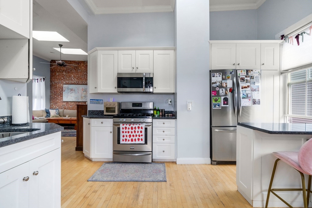 2 bed, 2 bath apartment for rent at 371 Cardinal Medeiros Ave Unit 3, Cambridge — photo 7 of 24