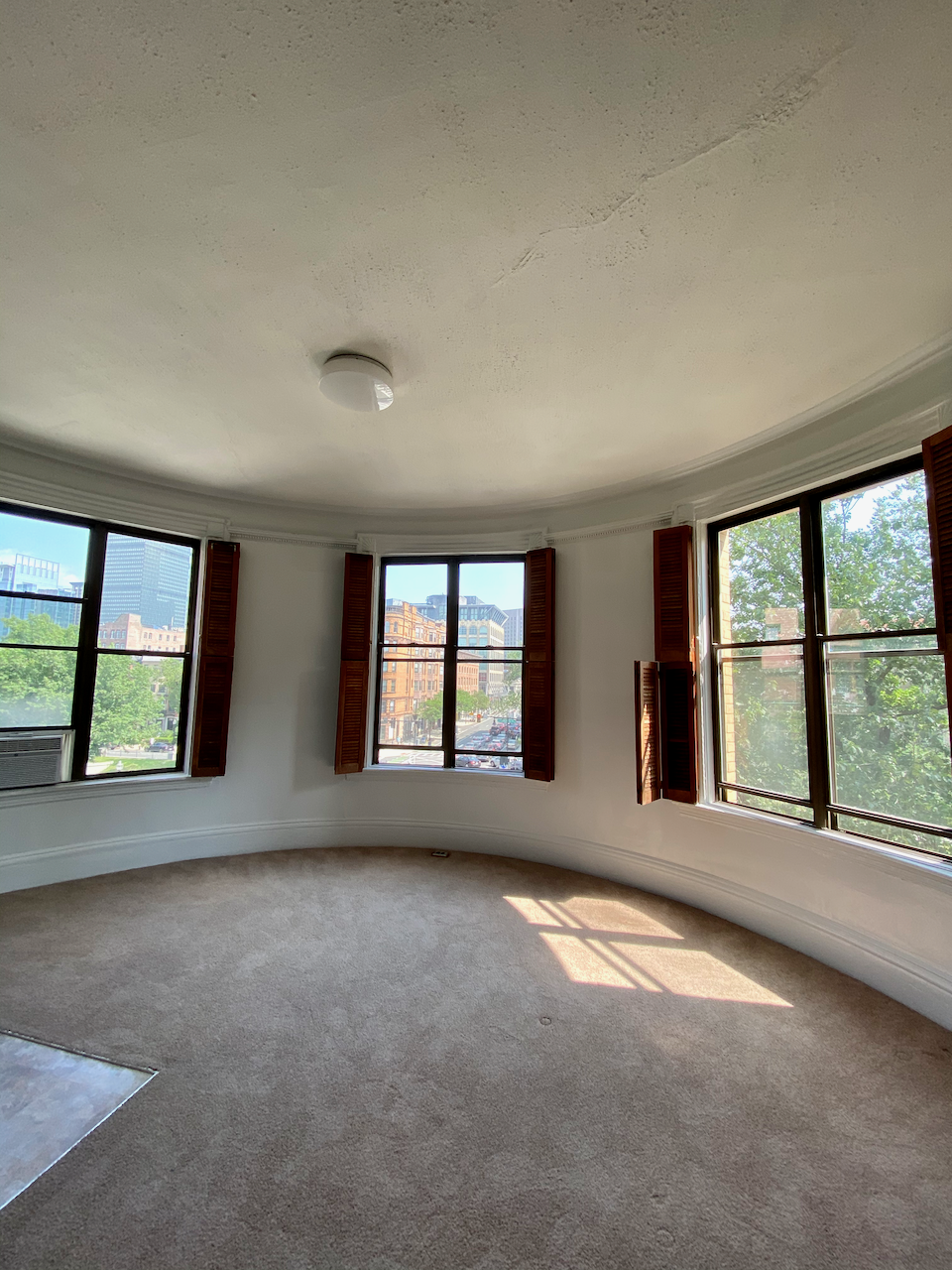 Studio bed, 1 bath apartment for rent at 371 Commonwealth Ave Unit 504, Back Bay — photo 2 of 6
