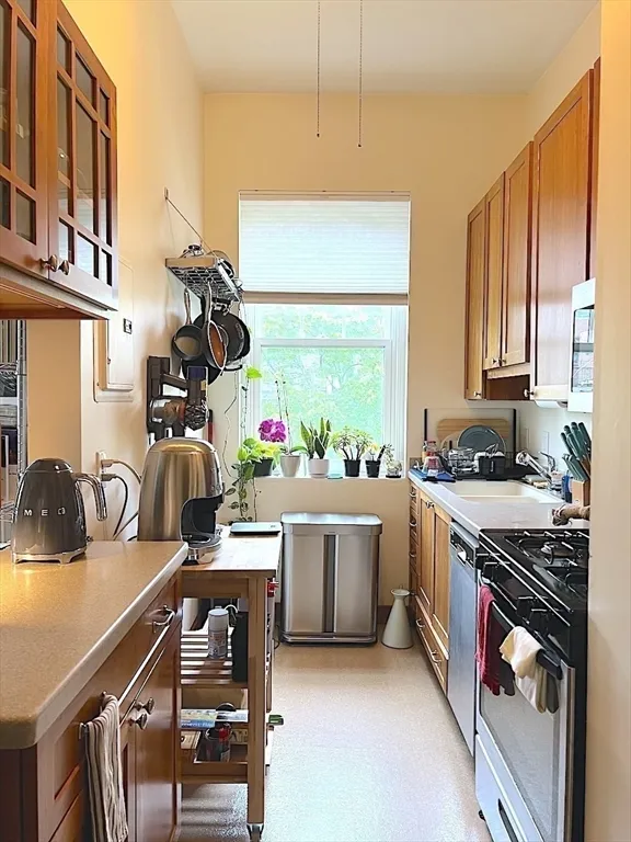 1 bed, 1 bath apartment for rent at 371 Harvard St Unit 3C, Mid-Cambridge — photo 2 of 27