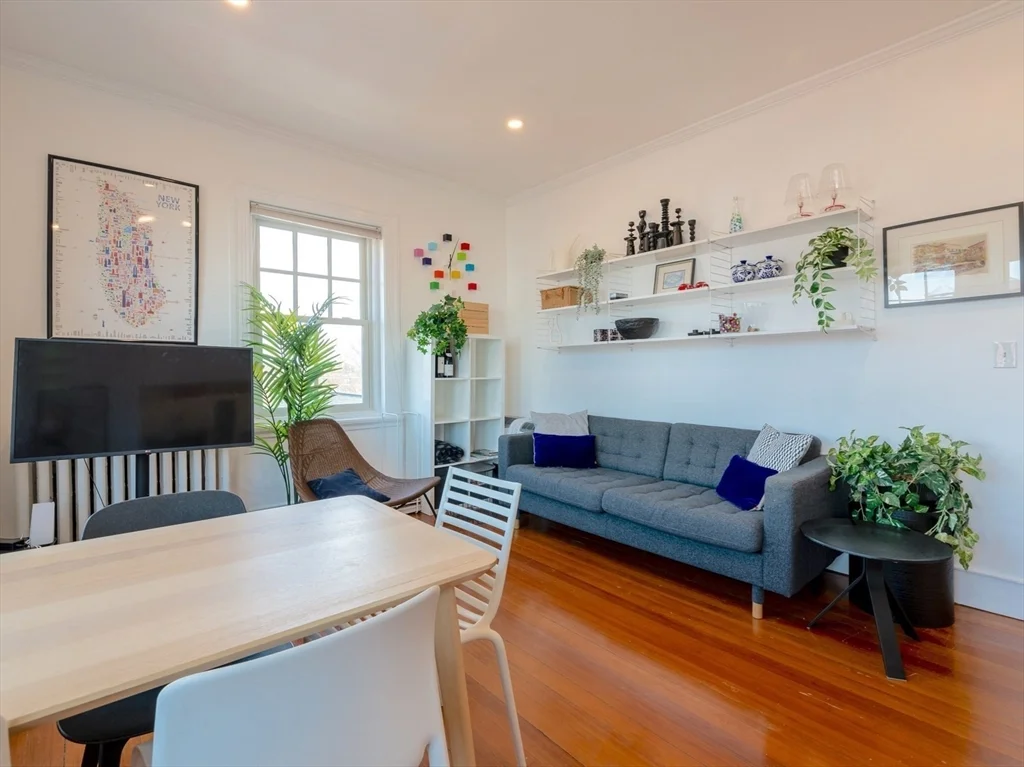 2 bed, 1 bath apartment for rent at 371 Harvard St Unit 4B, Harvard Square — photo 5 of 17