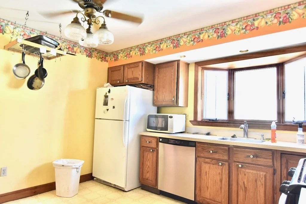4 bed, 2 bath apartment for rent at 371 Savin Hill Unit 2, Dorchester — photo 18 of 31
