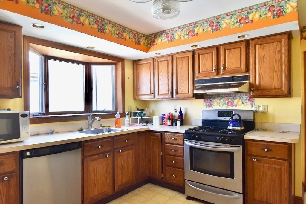 4 bed, 2 bath apartment for rent at 371 Savin Hill Unit 2, Dorchester — photo 2 of 31