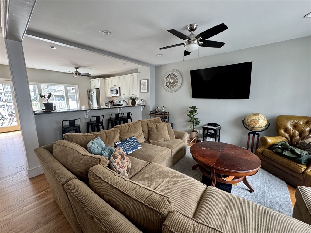 3 bed, 2.5 bath apartment for rent at 371 Silver St Unit 1, South Boston — photo 10 of 33